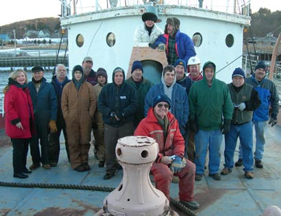 Volunteers helping LV-112's pre-tow projects in Oyster Bay